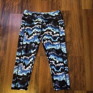 CVG Storm Capri Leggings